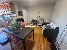 406 Highland Ave, Unit 3 in Somerville, MA - Building Photo