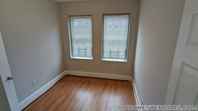 98 Woodledge St in Boston, MA - Building Photo - Building Photo