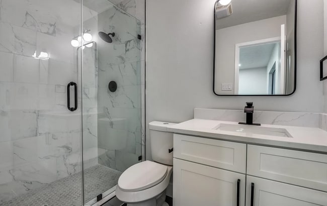 7310 Chinaberry Rd in Dallas, TX - Building Photo - Building Photo