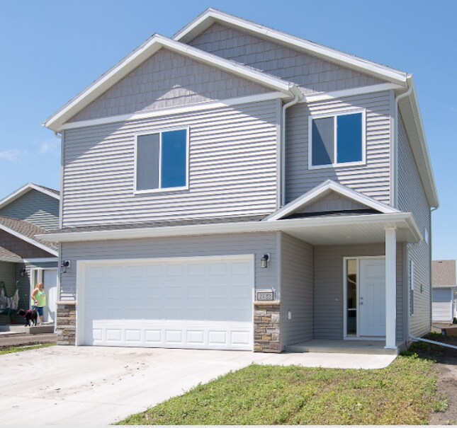 2722 Divide St W in West Fargo, ND - Building Photo