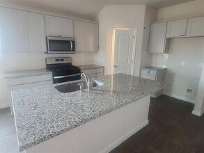 1330 Prescott Pl in Lockhart, TX - Building Photo - Building Photo