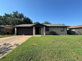 661 E 133rd Pl in Glenpool, OK - Building Photo