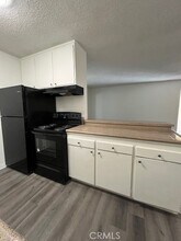 686 E Cottonwood Rd, Unit 12 in Palm Springs, CA - Foto de edificio - Building Photo