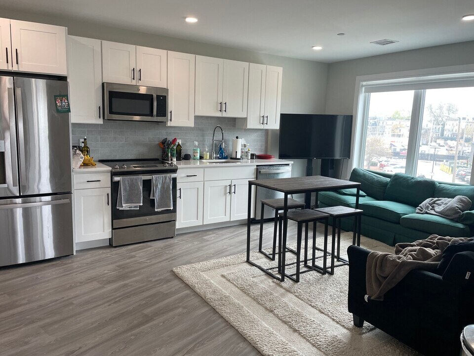 9 Frederick St, Unit 200-303 in Boston, MA - Building Photo