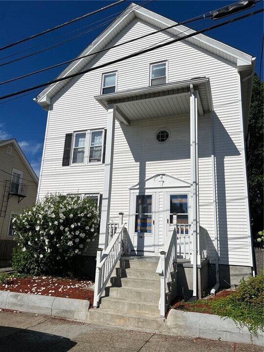 26 Norris Ave in Pawtucket, RI - Building Photo