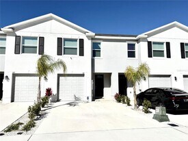 445 Mangrove Shade Cir in Apollo Beach, FL - Building Photo