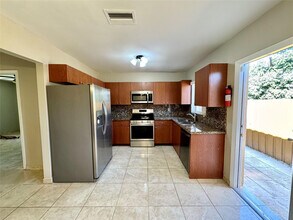 6133 Buchanan St in Hollywood, FL - Building Photo - Building Photo