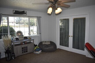 7706 Garden Gate Dr in Citrus Heights, CA - Building Photo - Building Photo