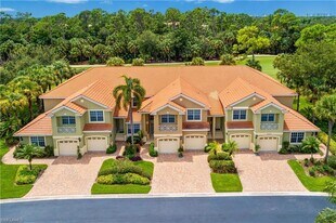 2264 Ashton Oaks Ln, Unit 69 in Naples, FL - Building Photo