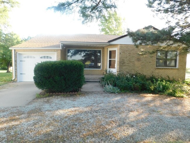 8498 NW 30th St in Towanda, KS - Building Photo - Building Photo