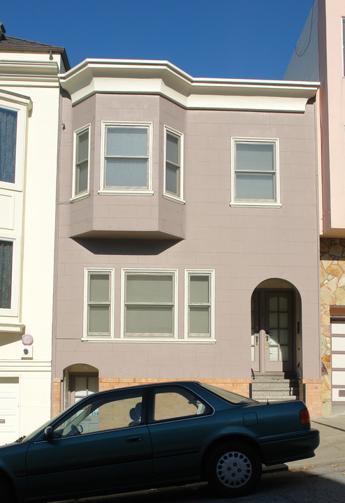 356 Chestnut St in San Francisco, CA - Building Photo