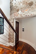 58 1/2 Broad St in Charleston, SC - Building Photo - Building Photo