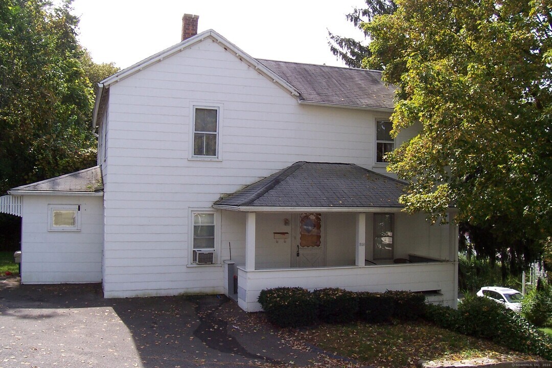 516 S Main St in Naugatuck, CT - Building Photo