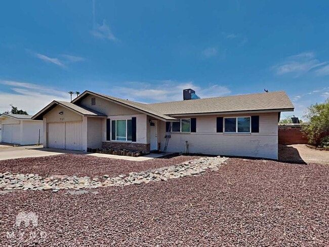 property at 537 E Laguna Dr