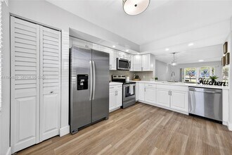 12701 SW 14th St in Pembroke Pines, FL - Building Photo - Building Photo