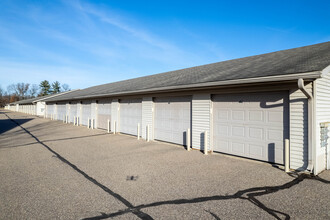 River View Apartments in Stevens Point, WI - Foto de edificio - Building Photo