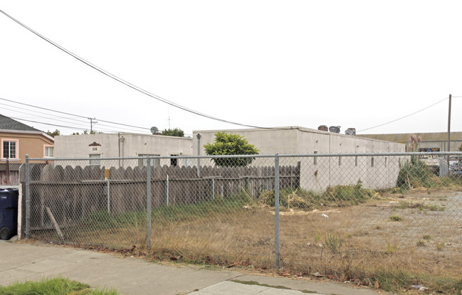 236 Locust St in Watsonville, CA - Foto de edificio - Building Photo