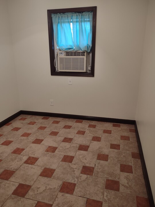 356 W 9th St, Unit Apt #7 in Cookeville, TN - Building Photo