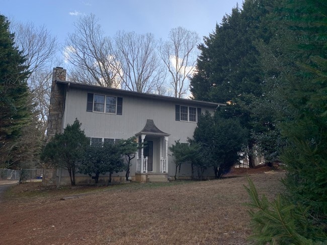 518 Eliada Home Rd in Asheville, NC - Building Photo - Building Photo