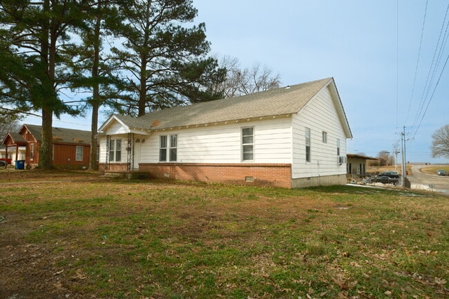 114 Carlton St in Martin, TN - Building Photo - Building Photo