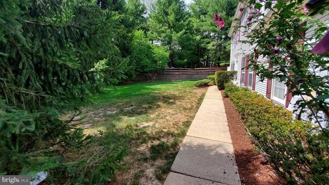 101 Treymore Ct in Pennington, NJ - Building Photo - Building Photo