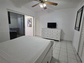 13226 NW 5th Terrace in Miami, FL - Building Photo - Building Photo