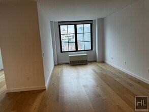 NORTHERN BOULEVARD in Queens, NY - Building Photo - Building Photo