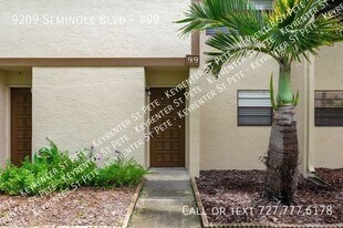 9209 Seminole Blvd in Seminole, FL - Building Photo