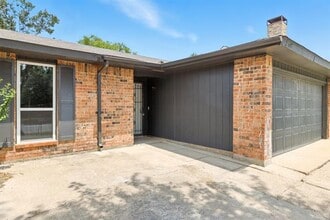 2307 Montclair Dr in Carrollton, TX - Building Photo - Building Photo