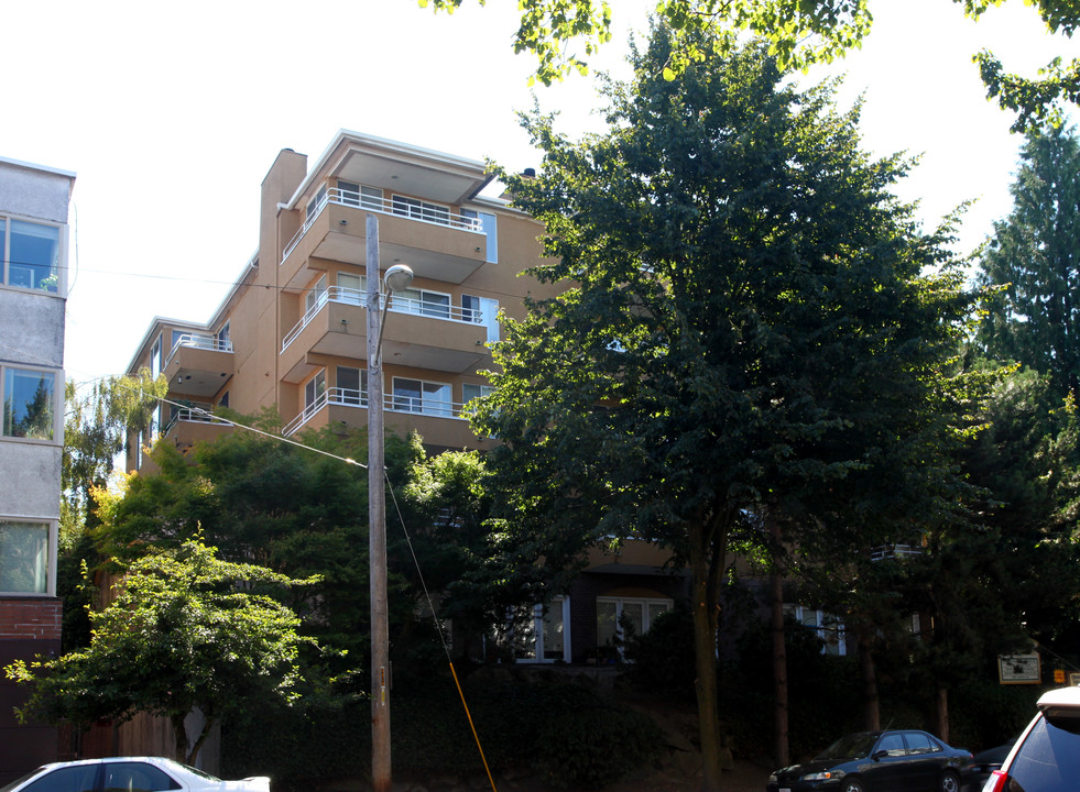 Hudson Square Apartments in Seattle, WA - Building Photo