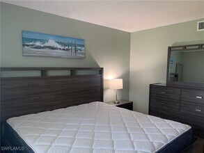 1724 Pine Valley Dr in Ft. Myers, FL - Building Photo - Building Photo
