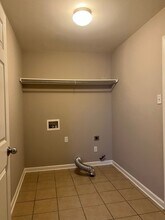 319 Autumn Dr in Benton, AR - Building Photo - Building Photo