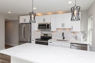 2613 Cecil B Moore Ave in Philadelphia, PA - Foto de edificio - Building Photo