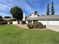 7109 Outingdale Dr in Bakersfield, CA - Building Photo - Building Photo