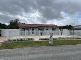 11450 SW 196th St in Miami, FL - Building Photo