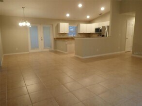 11200 Chalet Ave in Englewood, FL - Building Photo - Building Photo