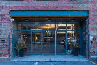 Canal Place in Lowell, MA - Foto de edificio - Building Photo