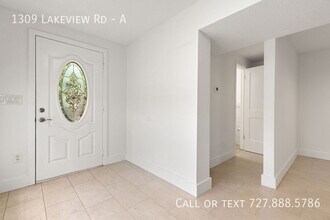 1309 Lakeview Rd in Clearwater, FL - Building Photo - Building Photo