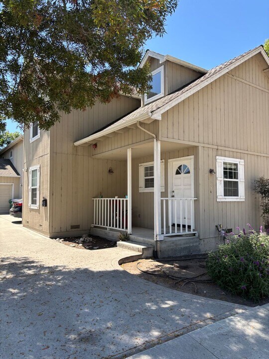135 May Ave in Santa Cruz, CA - Building Photo