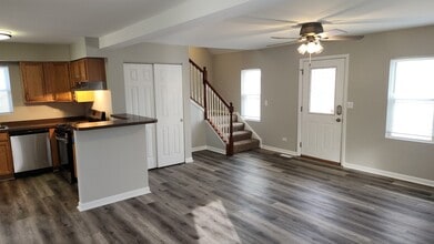 24605 66th St in Salem, WI - Foto de edificio - Building Photo