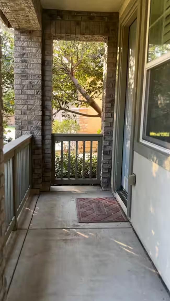 3005 E Hopkins St in Ontario, CA - Foto de edificio - Building Photo