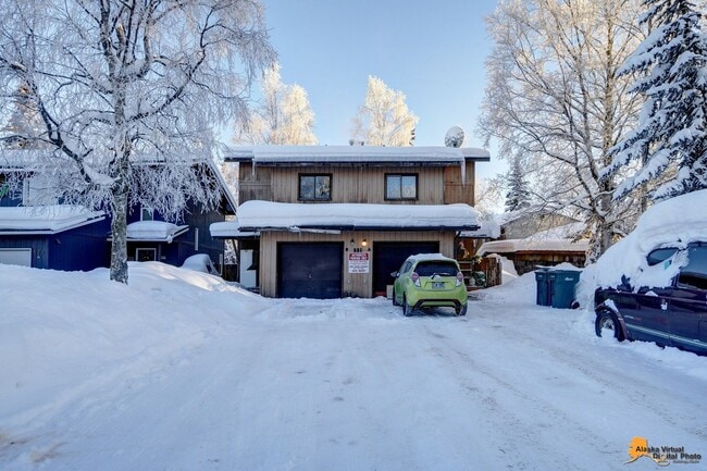 531 Idaho St in Anchorage, AK - Foto de edificio - Building Photo
