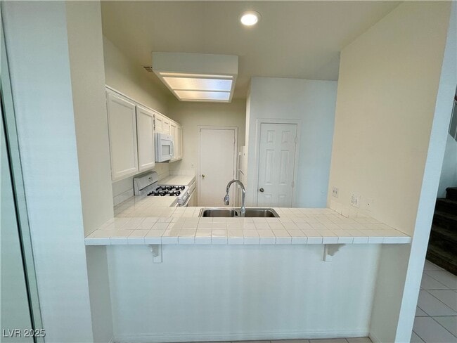 property at 3241 Symphony Dr