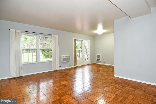 3132 Martha Custis Dr in Alexandria, VA - Building Photo - Building Photo