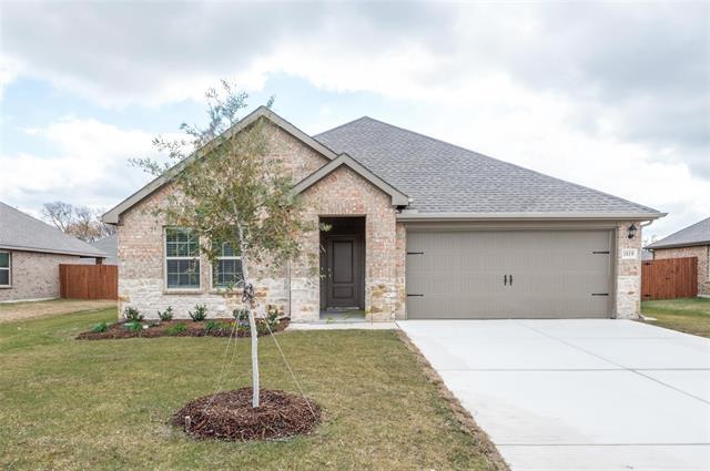 1614 Knl Crst Dr in Kaufman, TX - Building Photo