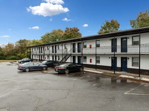 Dawkins Gardens Apartments in Jonesboro, GA - Foto de edificio - Building Photo