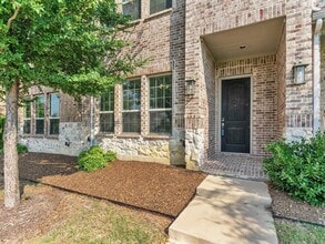 1455 Perrin Ln. in Farmers Branch, TX - Building Photo - Building Photo