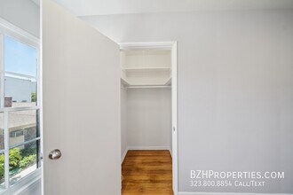 5301 Vantage Ave in Los Angeles, CA - Building Photo - Building Photo