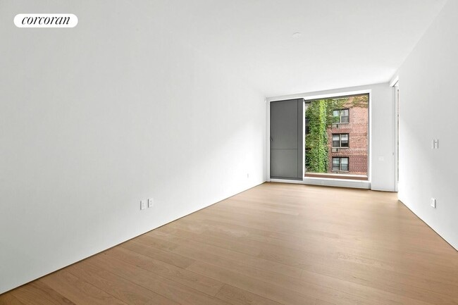 property at 251 W 14th St
