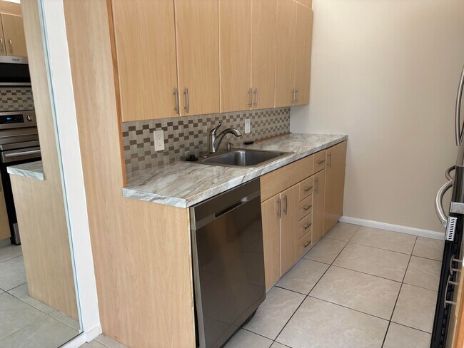 3038 Exeter C in Boca Raton, FL - Building Photo - Building Photo